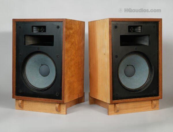1thl0023_speakers_klipsch_heresy (17)