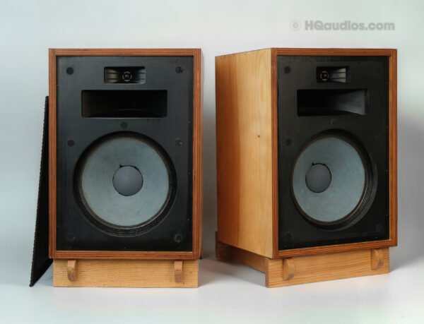 1thl0023_speakers_klipsch_heresy (18)