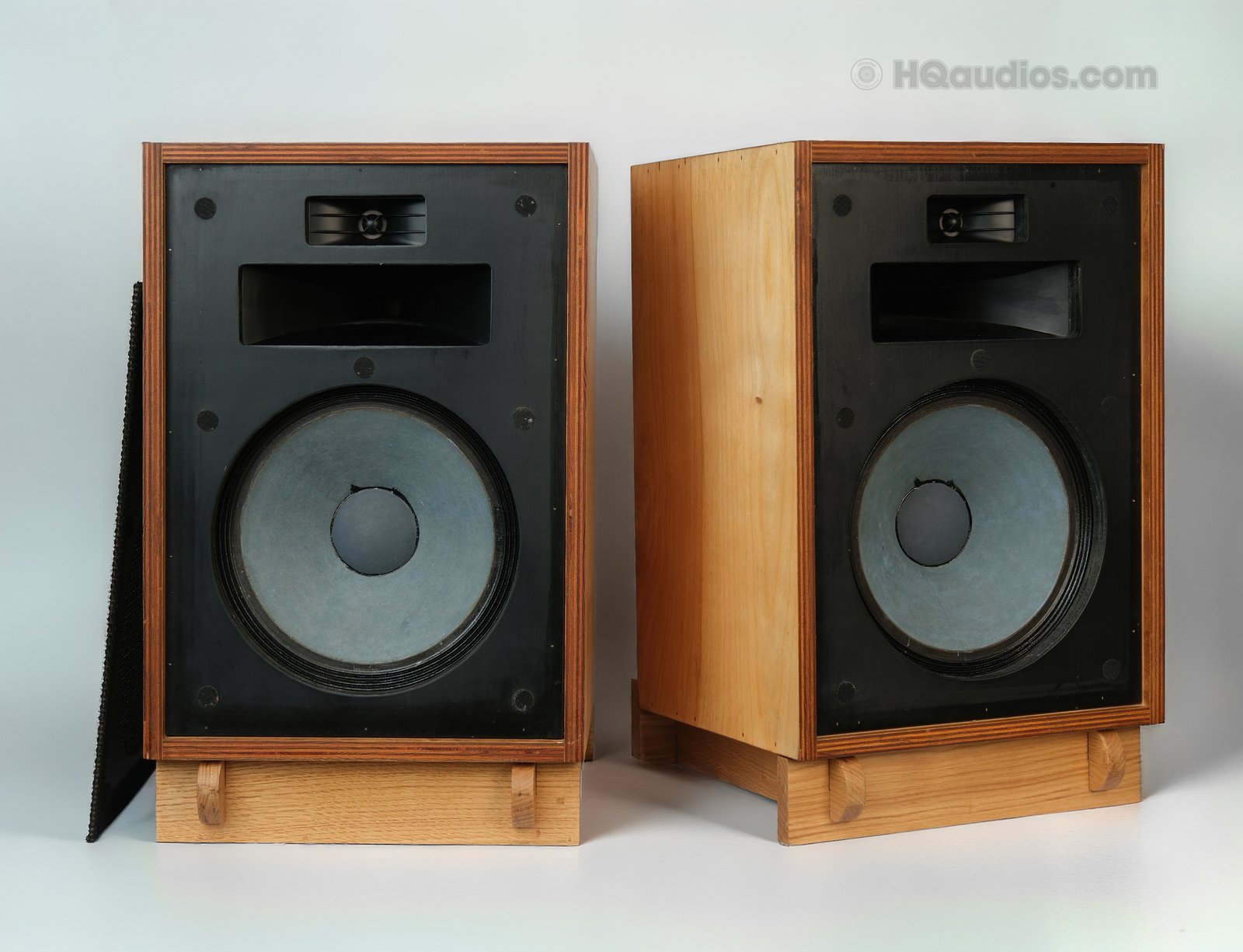 1thl0023_speakers_klipsch_heresy (18) 1thl0023_speakers_klipsch_heresy (18)