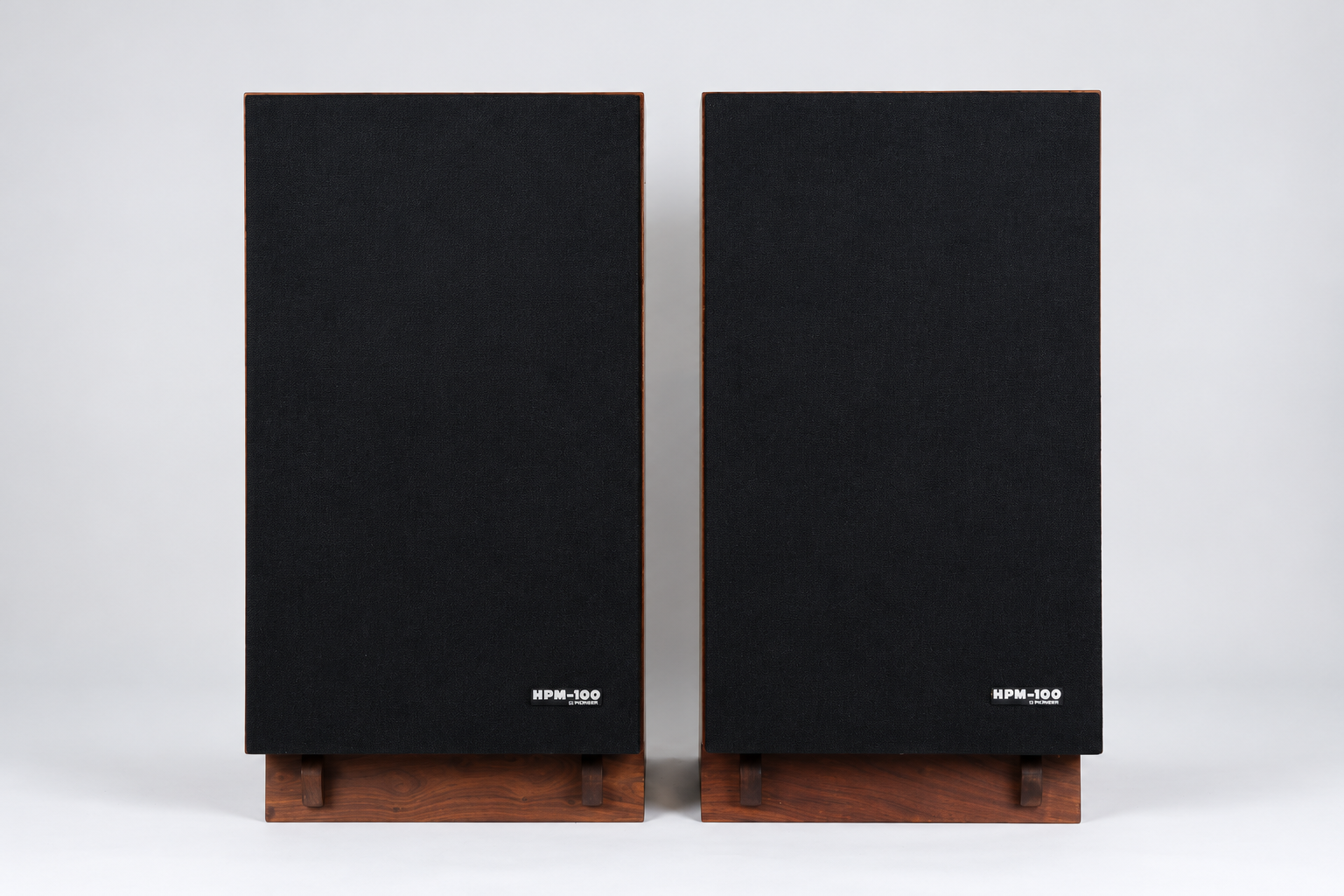 Vintage Pioneer Hpm-100 Speakers In Studio Vintage Pioneer Hpm-100 Speakers In Studio